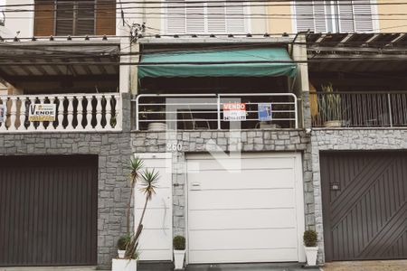 Casa à venda com 173m², 2 quartos e 1 vagaFachada