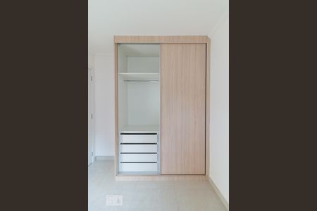 Apartamento para alugar com 51m², 2 quartos e 1 vagaQuarto 1 - armário