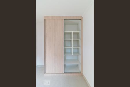 Apartamento para alugar com 51m², 2 quartos e 1 vagaQuarto 1 - armário