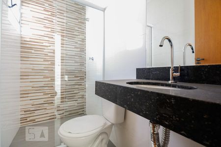 Banheiro  de casa para alugar com 2 quartos, 70m² em Vila Prudente, São Paulo