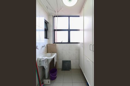 Apartamento à venda com 67m², 2 quartos e 2 vagas Apartamento à venda com 67m², 2 quartos e 2 vagasÁrea de Serviço