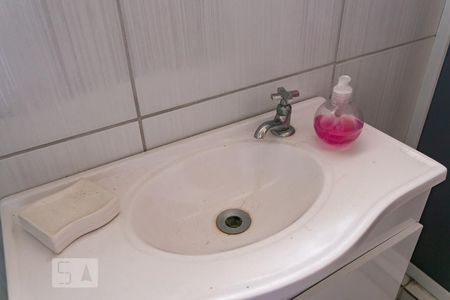 Casa à venda com 111m², 4 quartos e 1 vagaBanheiro - Torneira