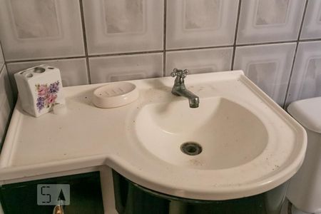 Casa à venda com 111m², 4 quartos e 1 vagaBanheiro - Torneira