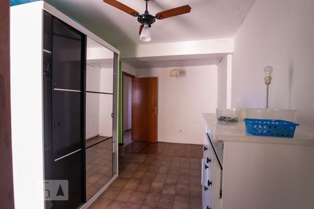 Casa à venda com 111m², 4 quartos e 1 vagaSuíte 2