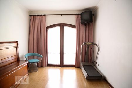 Casa à venda com 416m², 4 quartos e 6 vagasSuíte