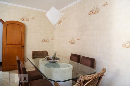 Casa à venda com 416m², 4 quartos e 6 vagasCozinha