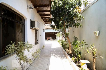 Casa à venda com 416m², 4 quartos e 6 vagasQuintal