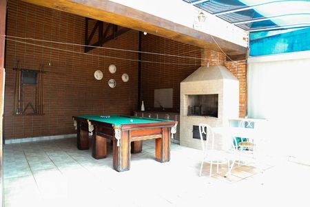 Casa à venda com 416m², 4 quartos e 6 vagasQuintal