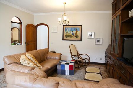 Casa à venda com 416m², 4 quartos e 6 vagasSala de TV