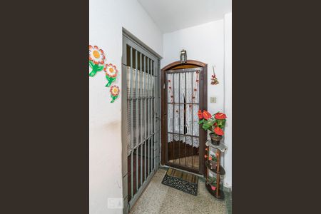 Apartamento à venda com 75m², 2 quartos e sem vagaEntrada do imóvel - Andar térreo