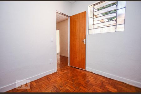 Quarto 2 de casa para alugar com 2 quartos, 65m² em Santa Tereza, Belo Horizonte