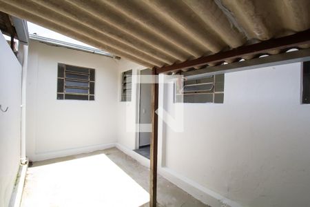 Casa para alugar com 65m², 2 quartos e sem vagaQuintal