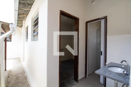 Casa para alugar com 65m², 2 quartos e sem vagaQuintal