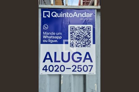 Casa para alugar com 65m², 2 quartos e sem vagaPlaquinha Instalada