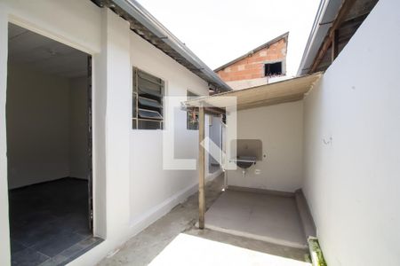 Casa para alugar com 65m², 2 quartos e sem vagaQuintal