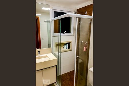 Banheiro de apartamento à venda com 2 quartos, 51m² em Vila Augusta, Guarulhos
