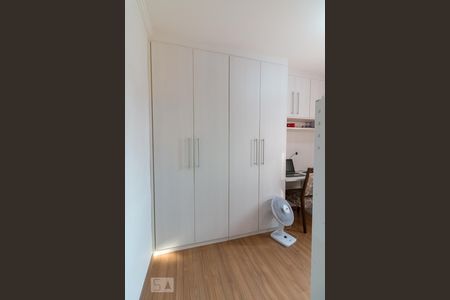 Quarto 1 de apartamento para alugar com 2 quartos, 56m² em Jardim Nova Taboão, Guarulhos