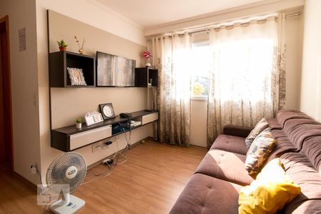 Sala de apartamento para alugar com 2 quartos, 56m² em Jardim Nova Taboão, Guarulhos
