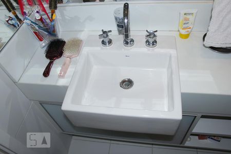 Apartamento à venda com 182m², 3 quartos e 2 vagasBanheiro da Suíte