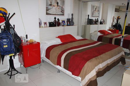 Apartamento à venda com 182m², 3 quartos e 2 vagasQuarto 3