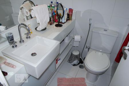 Apartamento à venda com 182m², 3 quartos e 2 vagasBanheiro da Suíte