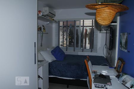 Quarto de apartamento à venda com 3 quartos, 182m² em Laranjeiras, Rio de Janeiro