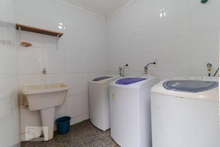 Studio para alugar com 30m², 1 quarto e sem vaga Studio para alugar com 30m², 1 quarto e sem vagaÁrea comum - Lavanderia