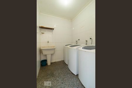Studio para alugar com 30m², 1 quarto e sem vaga Studio para alugar com 30m², 1 quarto e sem vagaÁrea Comum - Lavanderia