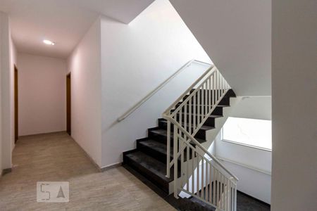 Studio à venda com 33m², 2 quartos e sem vagaCorredor e Escada de Acesso