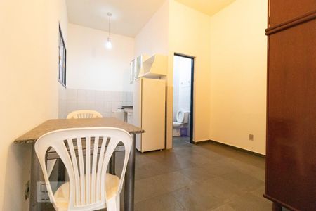 Cozinha de kitnet/studio para alugar com 1 quarto, 36m² em Cidade Universitária, Campinas