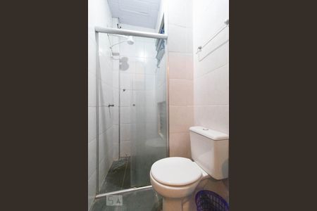 Banheiro de kitnet/studio para alugar com 1 quarto, 36m² em Cidade Universitária, Campinas