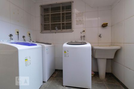 Studio para alugar com 38m², 1 quarto e sem vaga Studio para alugar com 38m², 1 quarto e sem vagaÁrea comum - Lavanderia