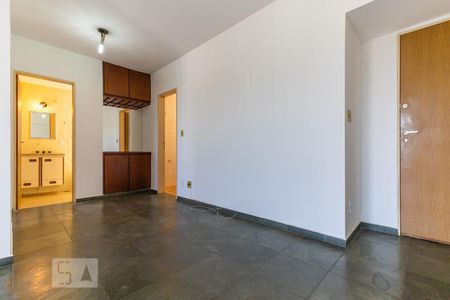 Sala de apartamento para alugar com 1 quarto, 73m² em Vila Itapura, Campinas