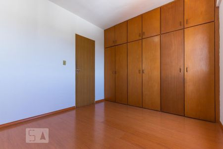 Quarto de apartamento para alugar com 1 quarto, 73m² em Vila Itapura, Campinas