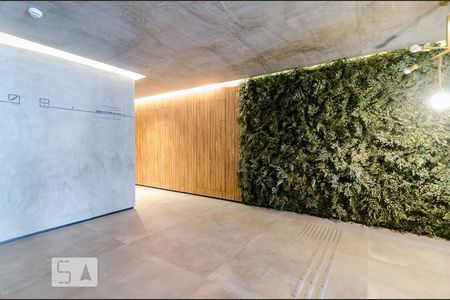 Apartamento à venda com 57m², 2 quartos e 1 vaga Apartamento à venda com 57m², 2 quartos e 1 vagaHall