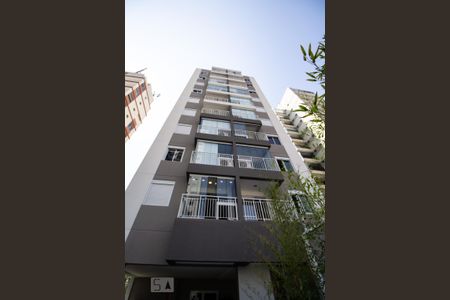 Studio à venda com 32m², 1 quarto e 1 vaga Studio à venda com 32m², 1 quarto e 1 vagaFachadas