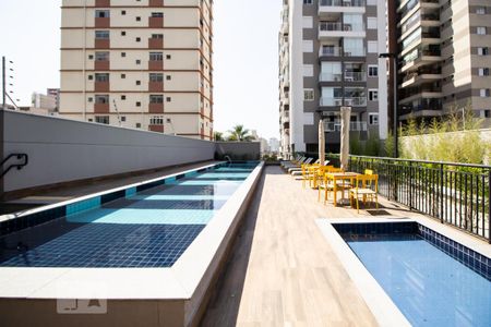 Studio à venda com 32m², 1 quarto e 1 vaga Studio à venda com 32m², 1 quarto e 1 vagaPiscina