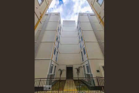 Apartamento à venda com 48m², 2 quartos e 1 vaga Apartamento à venda com 48m², 2 quartos e 1 vagaFachada