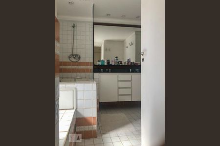 Apartamento à venda com 195m², 3 quartos e 2 vagasBanheiro - Quarto 3