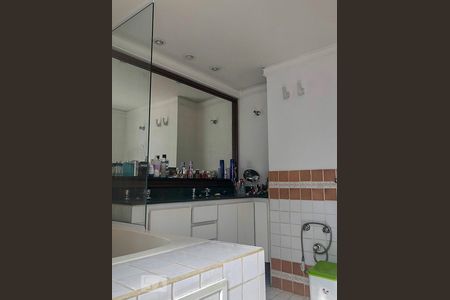 Apartamento à venda com 195m², 3 quartos e 2 vagasBanheiro - Quarto 3