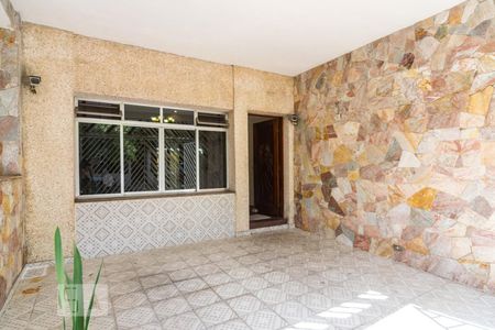 Casa à venda com 160m², 2 quartos e 2 vagasGaragem