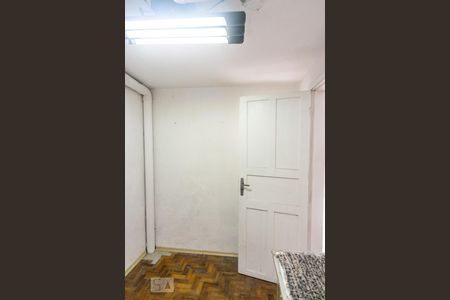 Casa à venda com 160m², 2 quartos e 2 vagasQuarto de Serviço