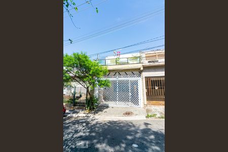 Casa à venda com 160m², 2 quartos e 2 vagasFachada