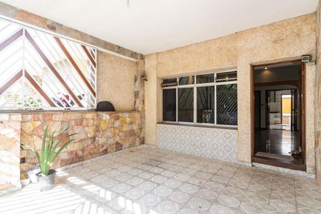 Casa à venda com 160m², 2 quartos e 2 vagasGaragem