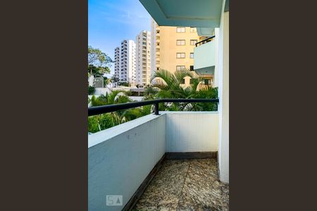 Apartamento à venda com 90m², 3 quartos e 2 vagasVaranda da Suíte