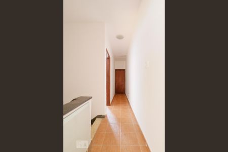 Corredor de casa para alugar com 3 quartos, 180m² em Jardim Vera Cruz, São Paulo