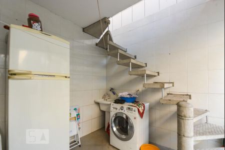 Casa à venda com 160m², 3 quartos e 2 vagas Casa à venda com 160m², 3 quartos e 2 vagasÁrea de Serviço