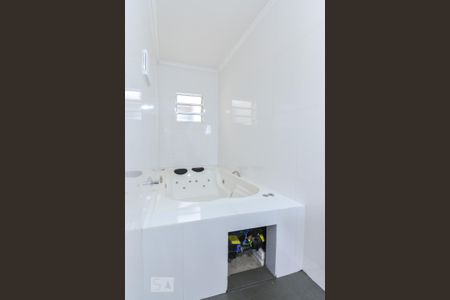 Casa à venda com 160m², 3 quartos e 2 vagas Casa à venda com 160m², 3 quartos e 2 vagasBanheiro da Suíte 2