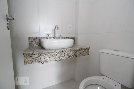 Banheiro da Suíte 1 de apartamento para alugar com 2 quartos, 49m² em Todos Os Santos, Rio de Janeiro