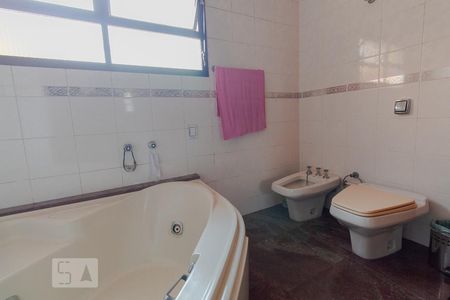 Banheiro de casa à venda com 4 quartos, 340m² em Alto da Mooca, São Paulo